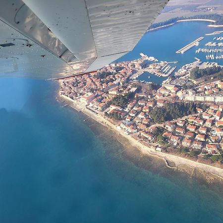 Holiday Erna - Apartments Cherry & Blue Novigrad Istria المظهر الخارجي الصورة