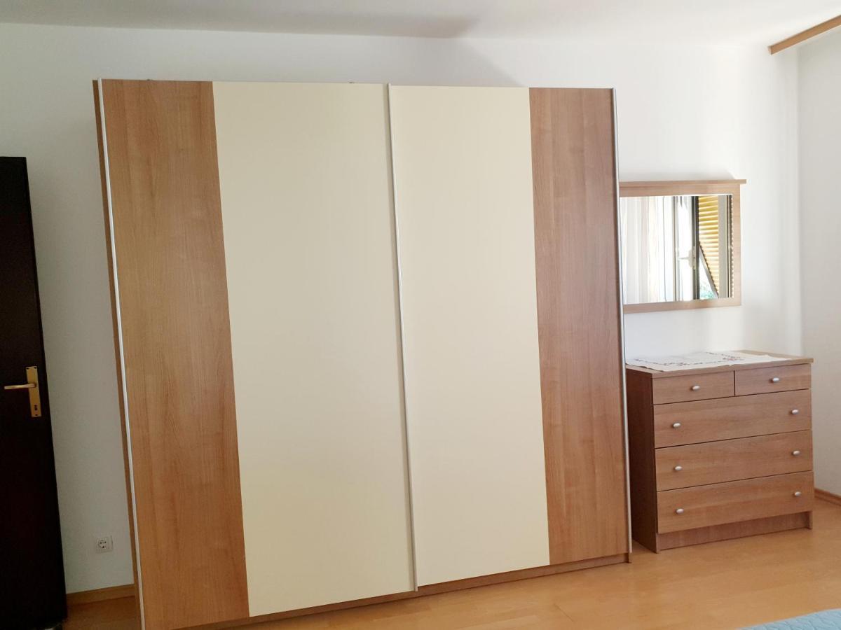 Holiday Erna - Apartments Cherry & Blue Novigrad Istria المظهر الخارجي الصورة